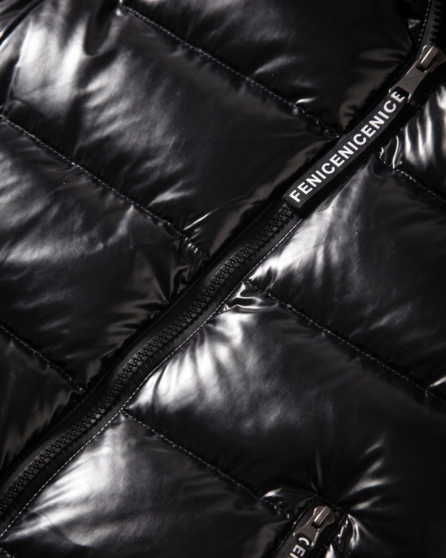 Simon Hooded Puffer Vest